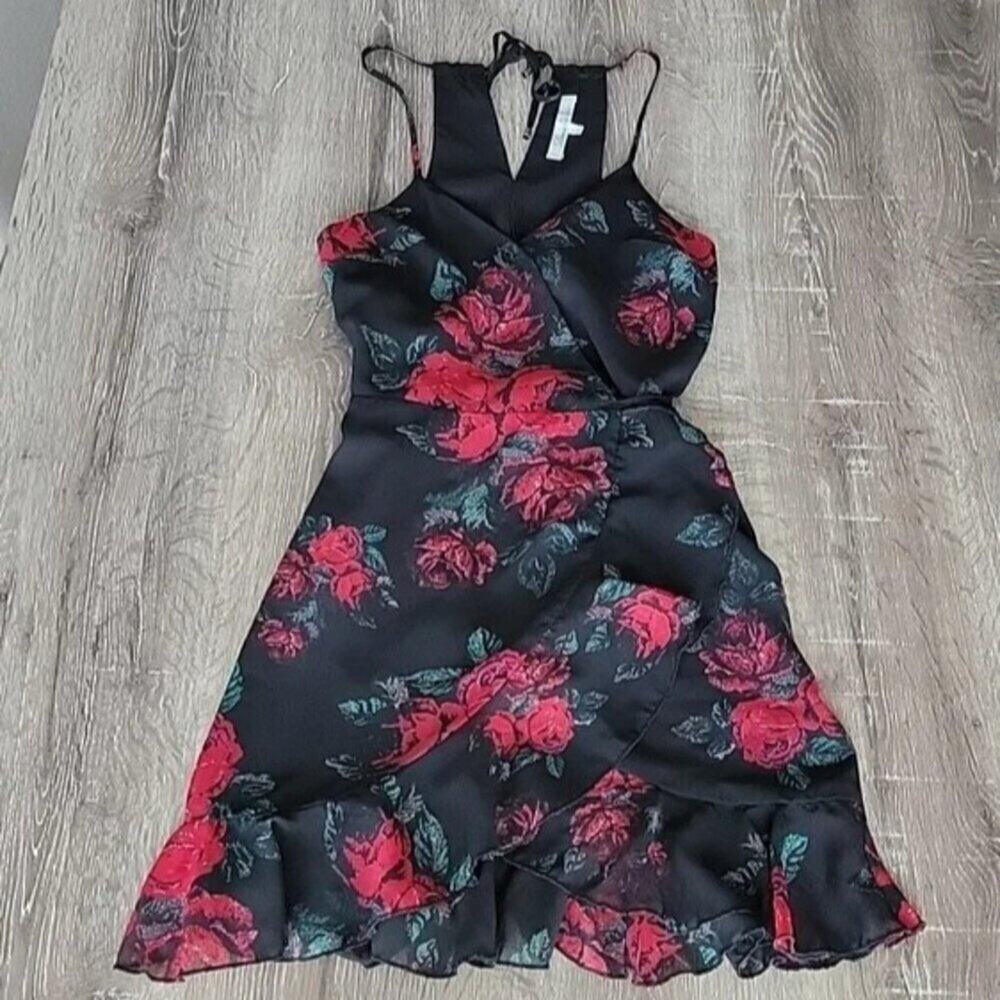 Lovers + Friends Gigi Mini Wrap Dress Black Red Floral Size S EUC - Picture 3 of 8